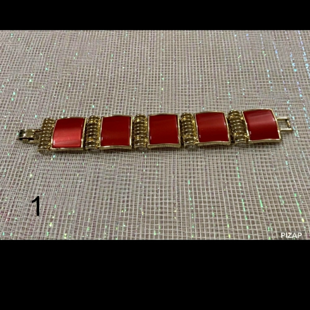 Vintage 1960s Bracelet.